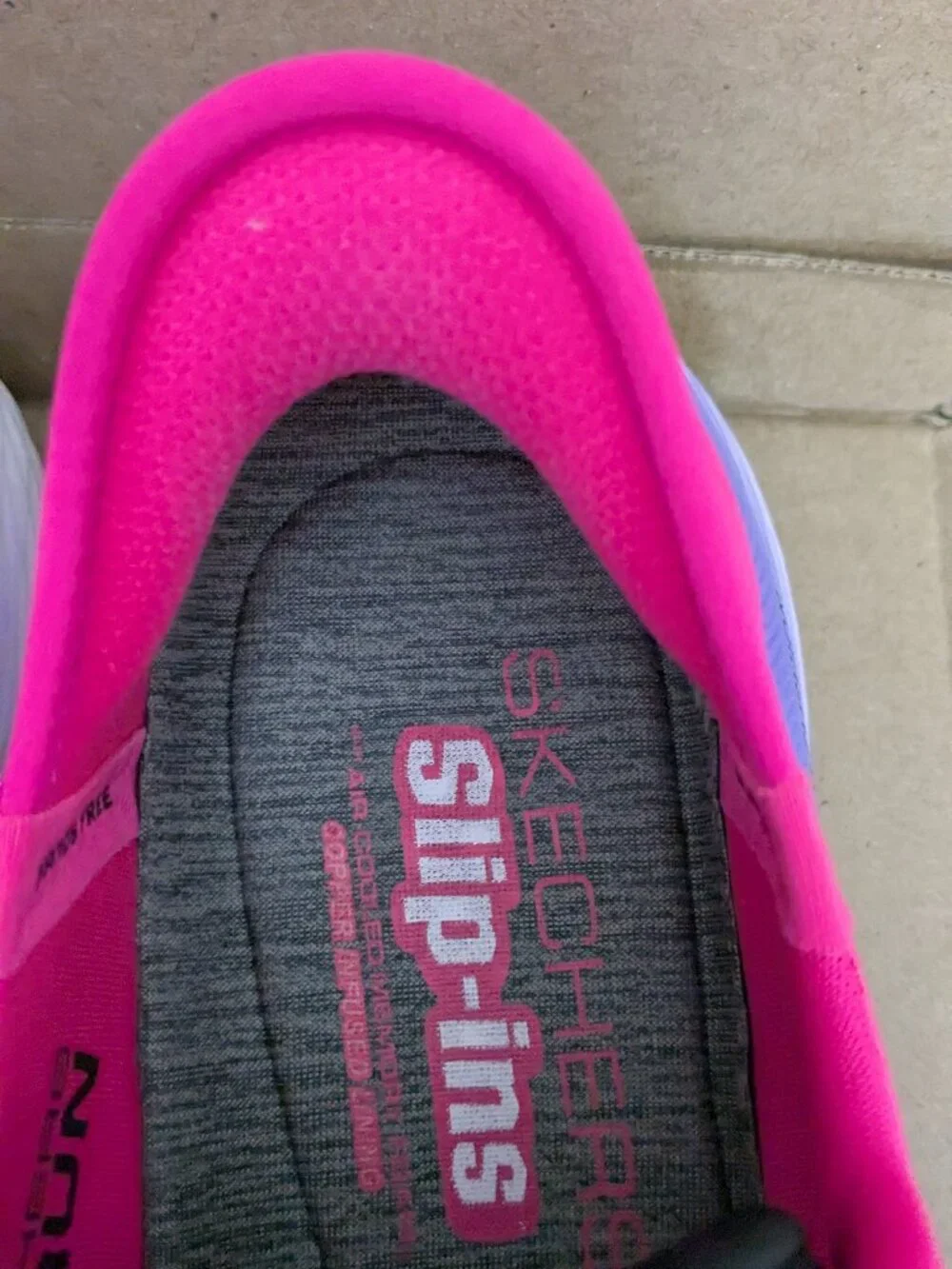 SKECHERS Max Cushioning Elite 2.0 Prevail Hands Free Slip-Ins Size 7 Pink/Purple